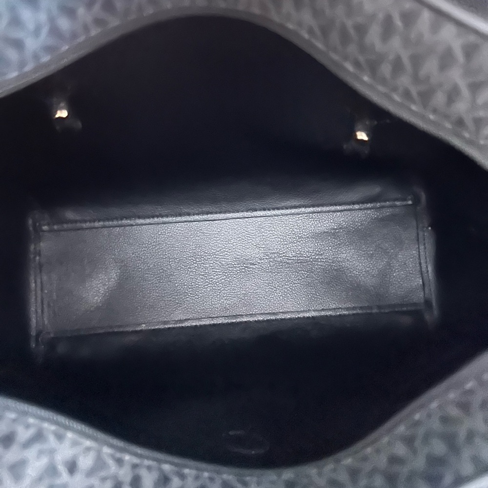 Michael Kors Black Signature Tote Bag & Wallet - Picture 4 of 9